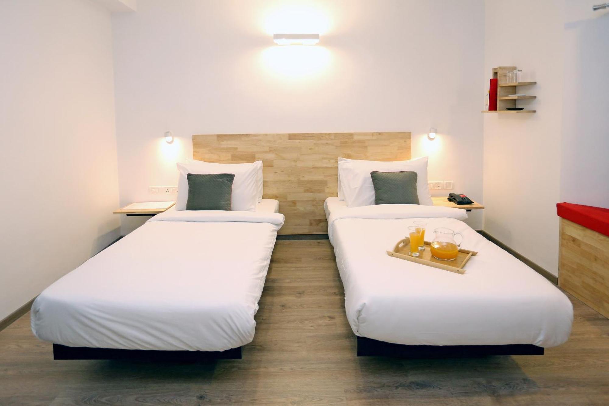Oyo Townhouse 17 Huda City Center Near Leisure Valley Park Gurgaon Dış mekan fotoğraf